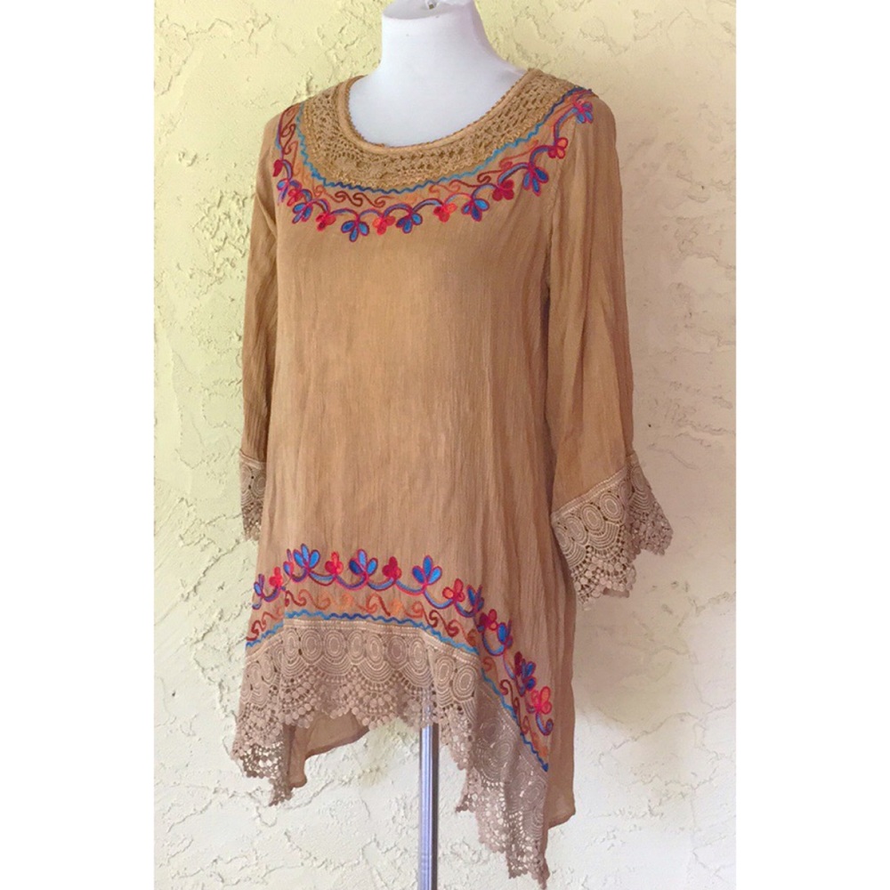 Shoreline Embroidered crochet lace top